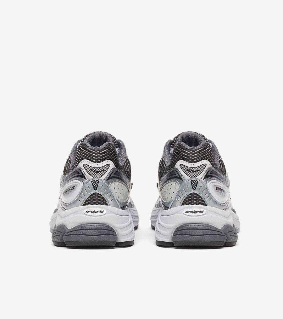 Saucony ProGrid Omni 9 Microchip 4