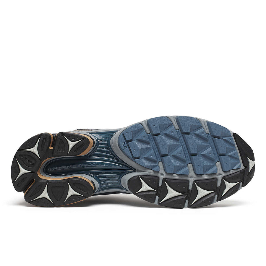 SAUCONY PROGRID TRIUMPH 4 WINTER TECH 6