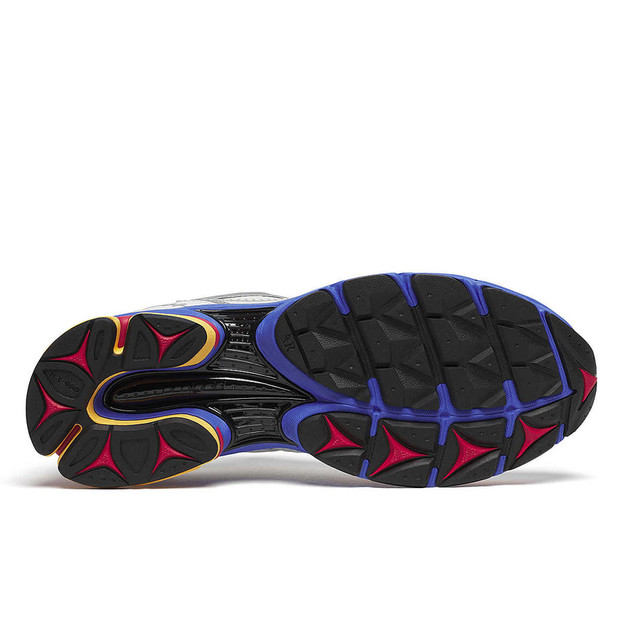 SAUCONY PROGRID TRIUMPH 4 GALAXY 6