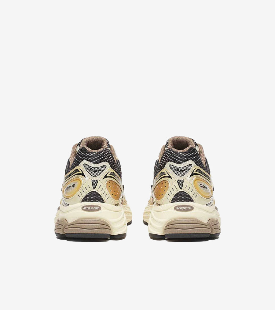 Saucony ProGrid Omni 9 Gold 4